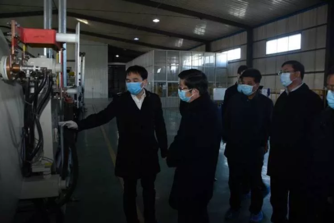 錢三雄在臨城縣調(diào)研檢查復(fù)工復(fù)產(chǎn)復(fù)市和疫情防控工作時(shí)強(qiáng)調(diào) 堅(jiān)持寓防控于常態(tài)化運(yùn)行之中 確保“兩手都硬、兩戰(zhàn)都勝”